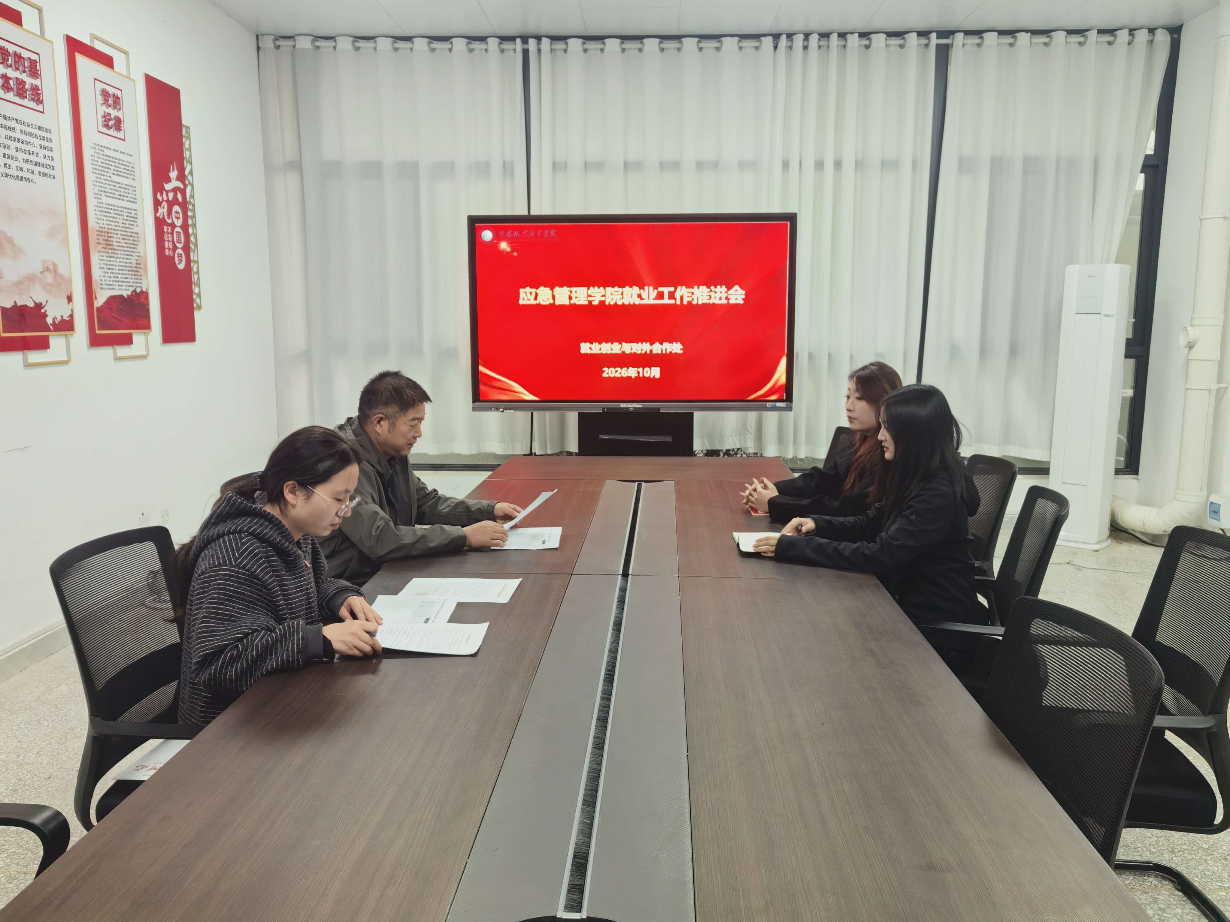 fbe1a17c1cfaf545144ccda46cffc182.jpg
